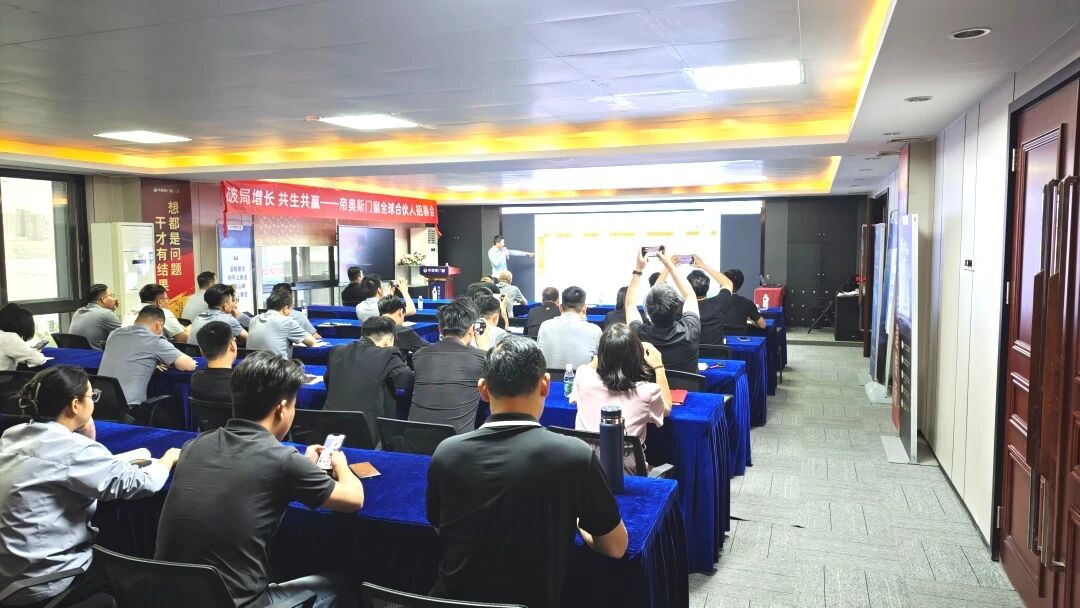 1775267494462174.jpg 4afe6469-facf-4789-9b9c-c25c24b027bc.jpg