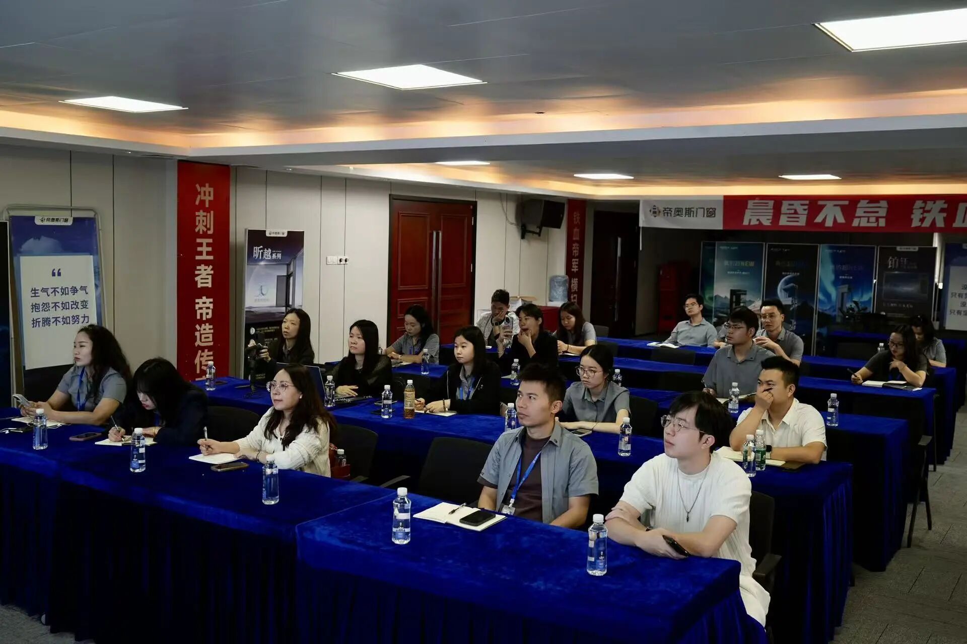 9aa0a535-36a1-46c7-af63-3f81c3483987.jpg